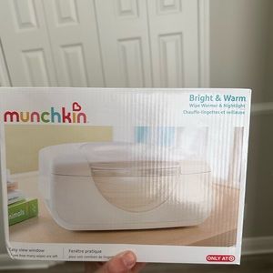 Munchkin baby wet wipe warmer and night light